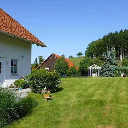 アパート Fuchs テットナング